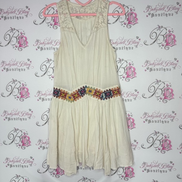 Free People Dresses & Skirts - Free people dress Aztec embroidered embroidery cream white boho hippie flowy